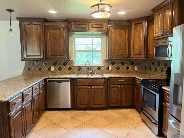 5832 Cooks Rd., Marshall, TX 75670