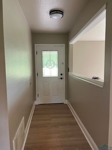 5832 Cooks Rd., Marshall, TX 75670