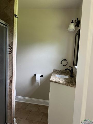 5832 Cooks Rd., Marshall, TX 75670