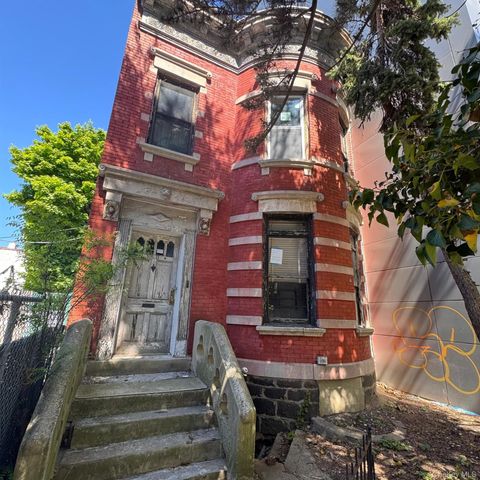 10811 72nd Avenue, Forest Hills, NY 11375