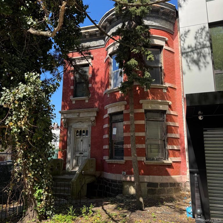 10811 72nd Avenue, Forest Hills, NY 11375