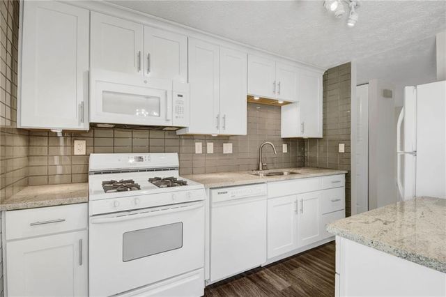 570 Sheringham Court, Roswell, GA 30076