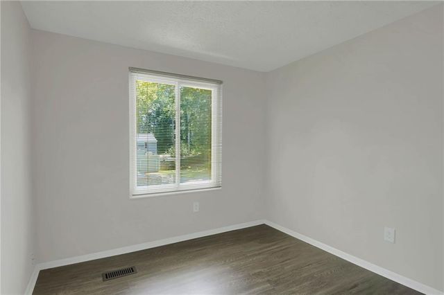 570 Sheringham Court, Roswell, GA 30076
