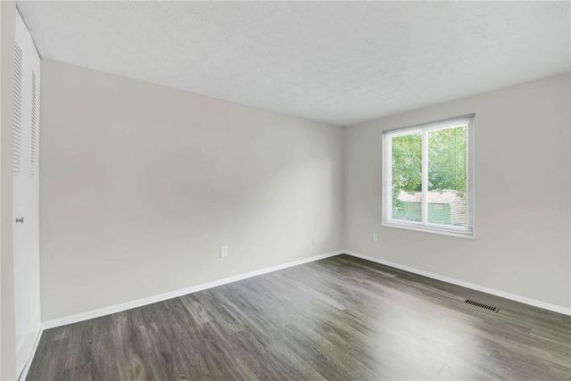 570 Sheringham Court, Roswell, GA 30076