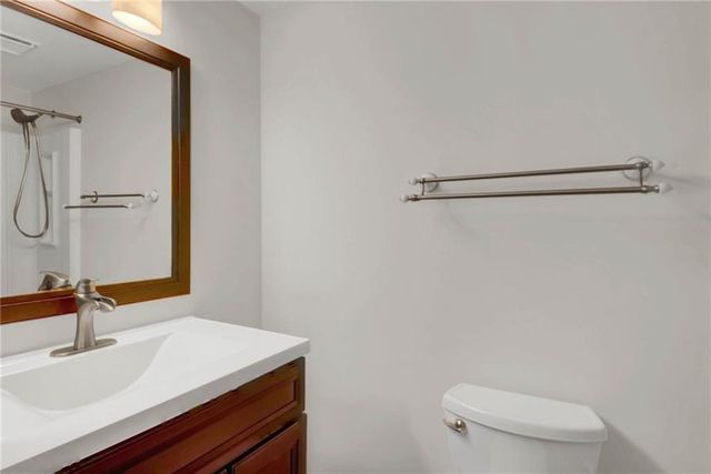 570 Sheringham Court, Roswell, GA 30076