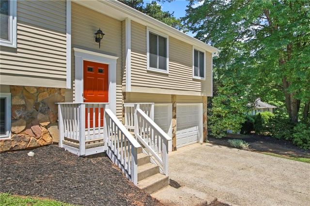 570 Sheringham Court, Roswell, GA 30076