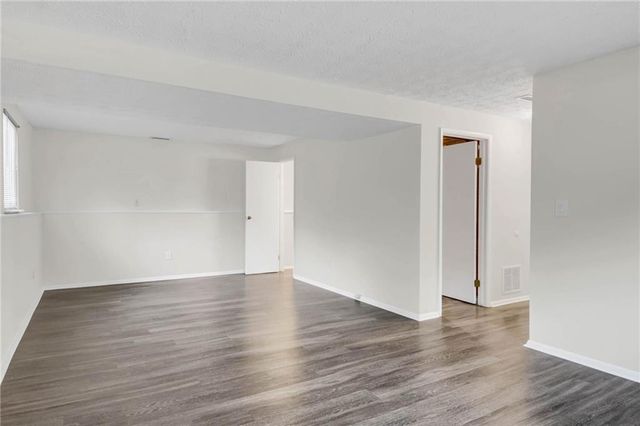 570 Sheringham Court, Roswell, GA 30076