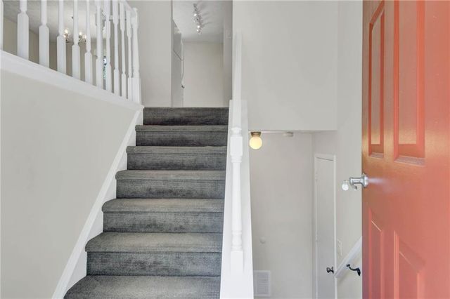 570 Sheringham Court, Roswell, GA 30076