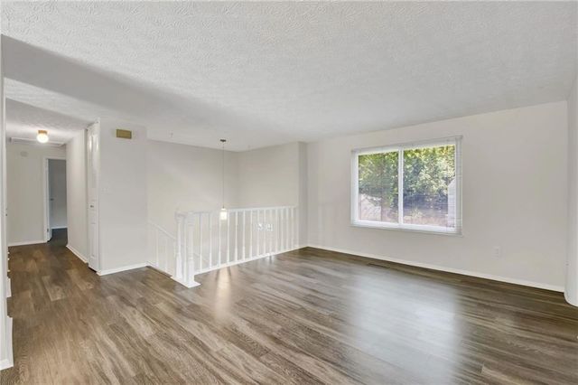 570 Sheringham Court, Roswell, GA 30076