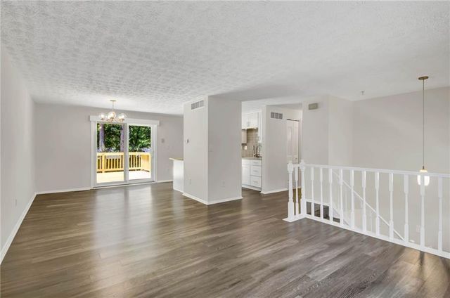 570 Sheringham Court, Roswell, GA 30076