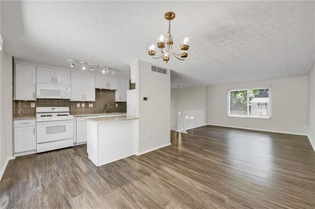 570 Sheringham Court, Roswell, GA 30076