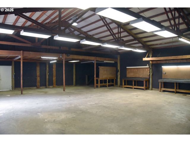 21090 Nw DAIRY CREEK Rd, North Plains, OR 97133