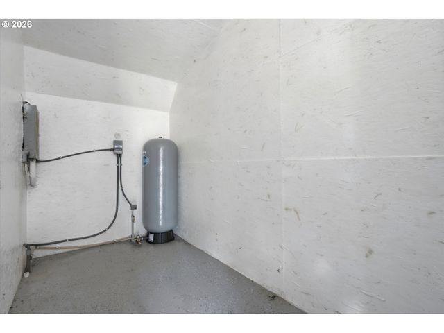 21090 Nw DAIRY CREEK Rd, North Plains, OR 97133