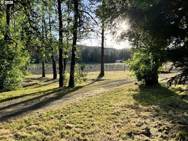 21090 Nw DAIRY CREEK Rd, North Plains, OR 97133