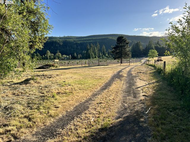 21090 Nw DAIRY CREEK Rd, North Plains, OR 97133