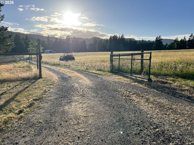 21090 Nw DAIRY CREEK Rd, North Plains, OR 97133