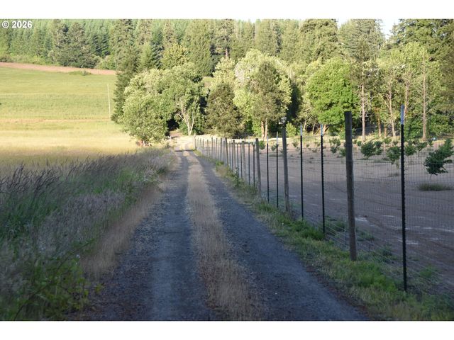 21090 Nw DAIRY CREEK Rd, North Plains, OR 97133