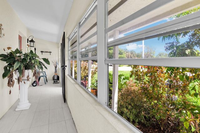 5221 NE 16th Avenue, Pompano Beach, FL 33064