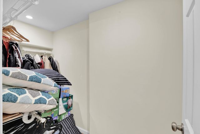 5221 NE 16th Avenue, Pompano Beach, FL 33064