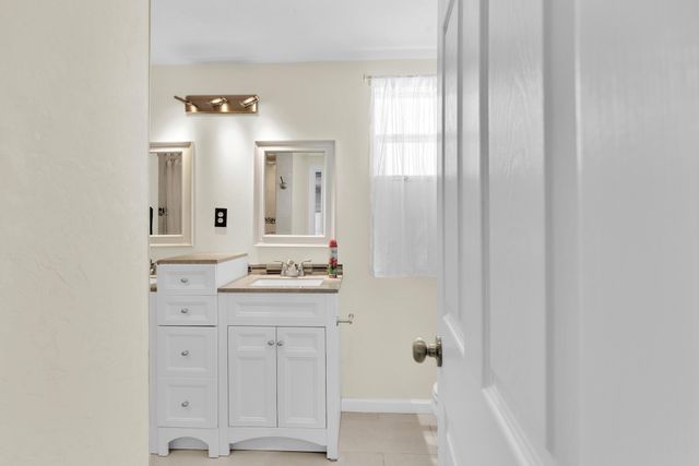 5221 NE 16th Avenue, Pompano Beach, FL 33064