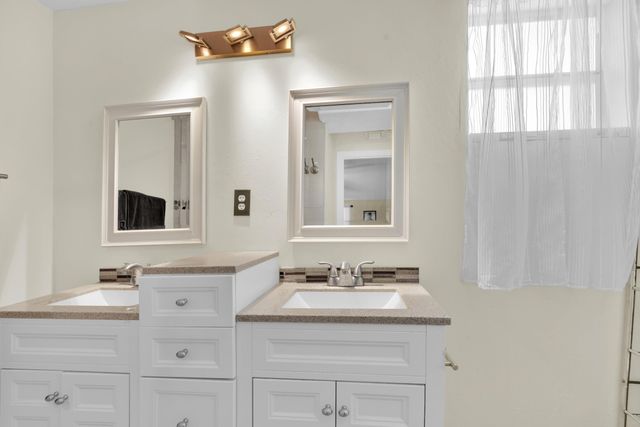 5221 NE 16th Avenue, Pompano Beach, FL 33064