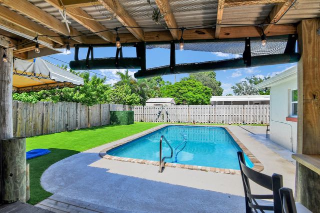 5221 NE 16th Avenue, Pompano Beach, FL 33064