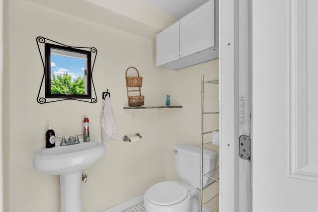 5221 NE 16th Avenue, Pompano Beach, FL 33064