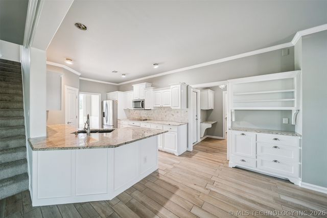 24550 S Meadow Circle Road, Claremore, OK 74019