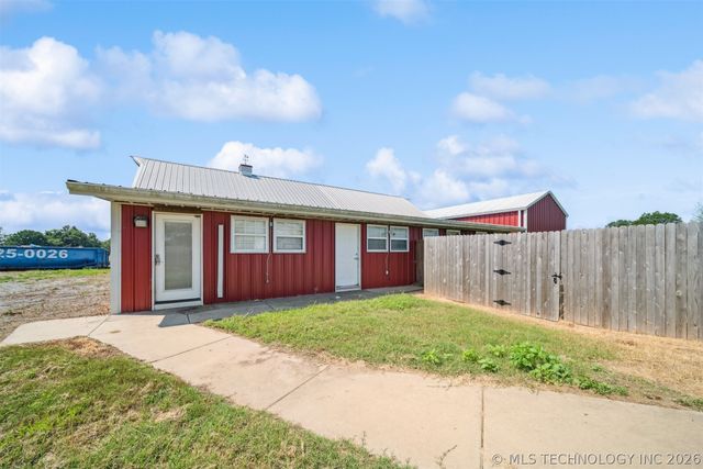 24550 S Meadow Circle Road, Claremore, OK 74019