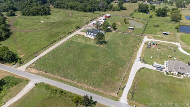 24550 S Meadow Circle Road, Claremore, OK 74019
