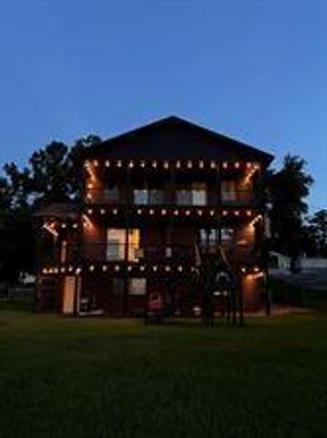 669 Lake Shore Drive, Trinity, TX 75862