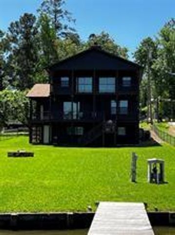 669 Lake Shore Drive, Trinity, TX 75862