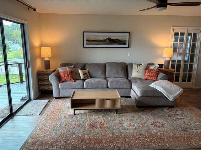 669 Lake Shore Drive, Trinity, TX 75862