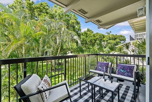 18460 SE Wood Haven Lane H, Jupiter, FL 33469