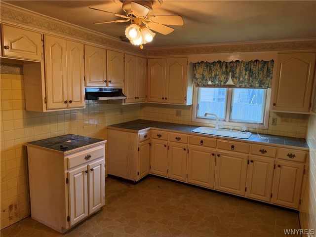 71 Carmen Road, Amherst, NY 14226