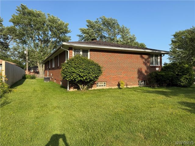 71 Carmen Road, Amherst, NY 14226