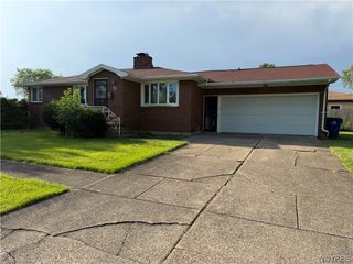 71 Carmen Road, Amherst, NY 14226