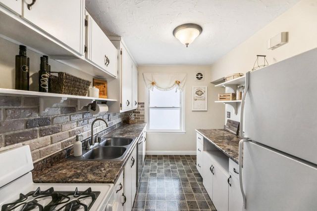 1230 Georges AVENUE, Brookfield, WI 53045