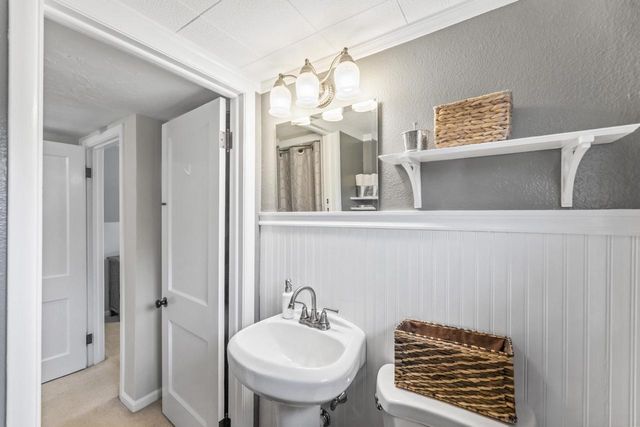 1230 Georges AVENUE, Brookfield, WI 53045