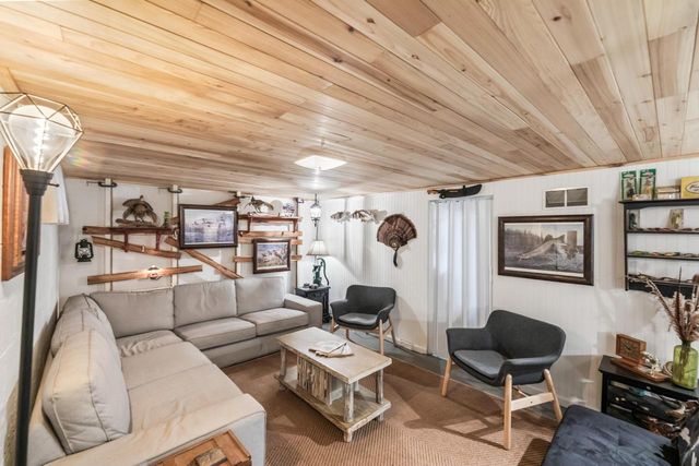 1230 Georges AVENUE, Brookfield, WI 53045