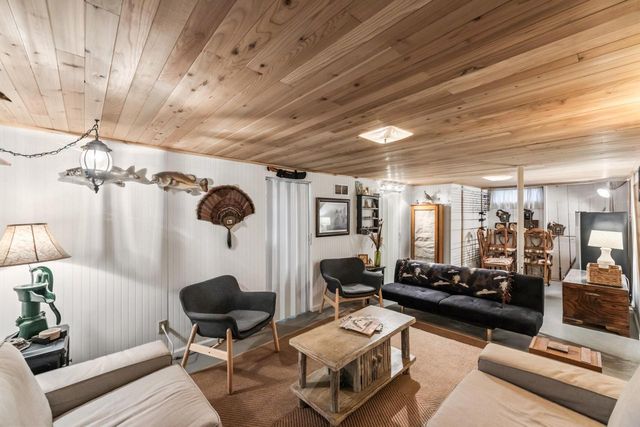 1230 Georges AVENUE, Brookfield, WI 53045