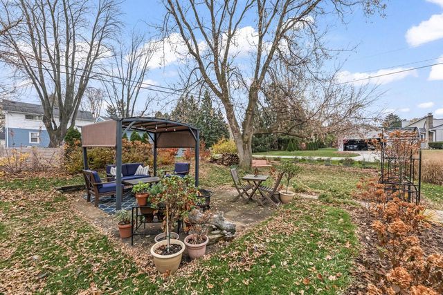 1230 Georges AVENUE, Brookfield, WI 53045