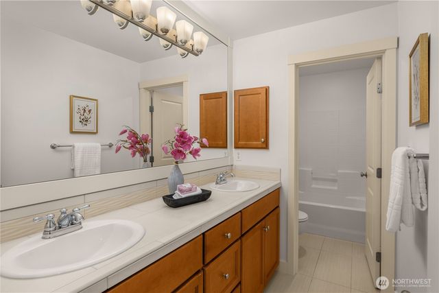 10608 106th Place NE, Kirkland, WA 98033
