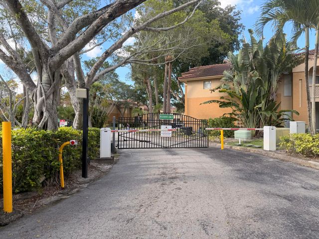 4823 Via Palm Lakes 1322, West Palm Beach, FL 33417