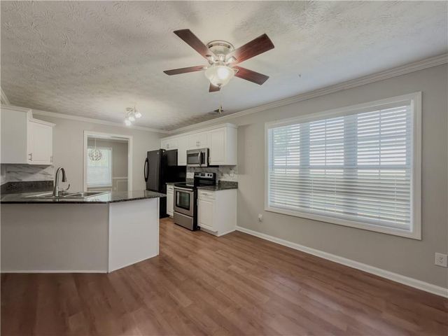 593 Red Tip Lane, Loganville, GA 30052