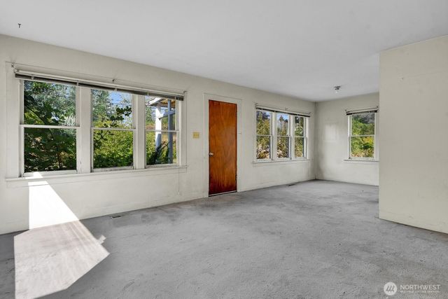 16508 104th Avenue NE, Bothell, WA 98011