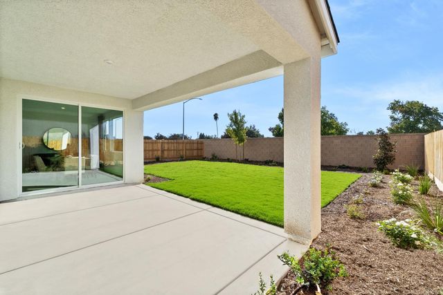 3423 N Mcarthur Avenue, Fresno, CA 93727