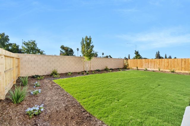 3423 N Mcarthur Avenue, Fresno, CA 93727