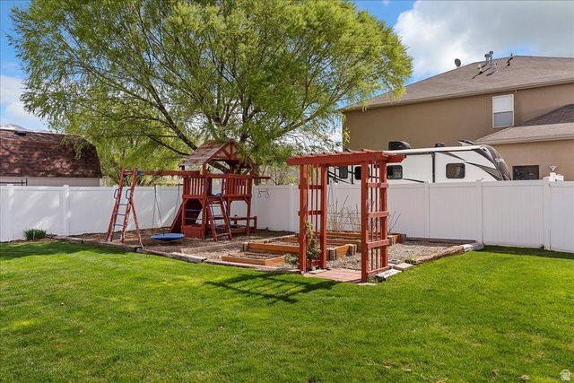 1591 W CRESTMONT WAY, Kaysville, UT 84037