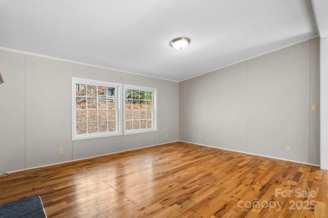 5499 Pembrooke Drive, Granite Falls, NC 28630